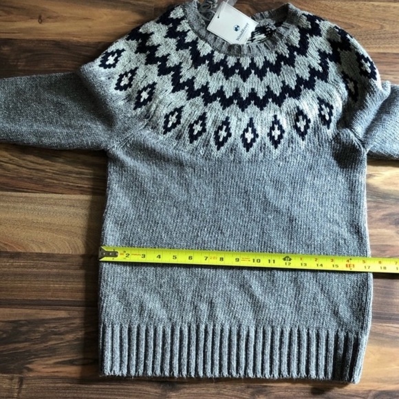 BNWT Wind River sweater - Picture 7 of 9